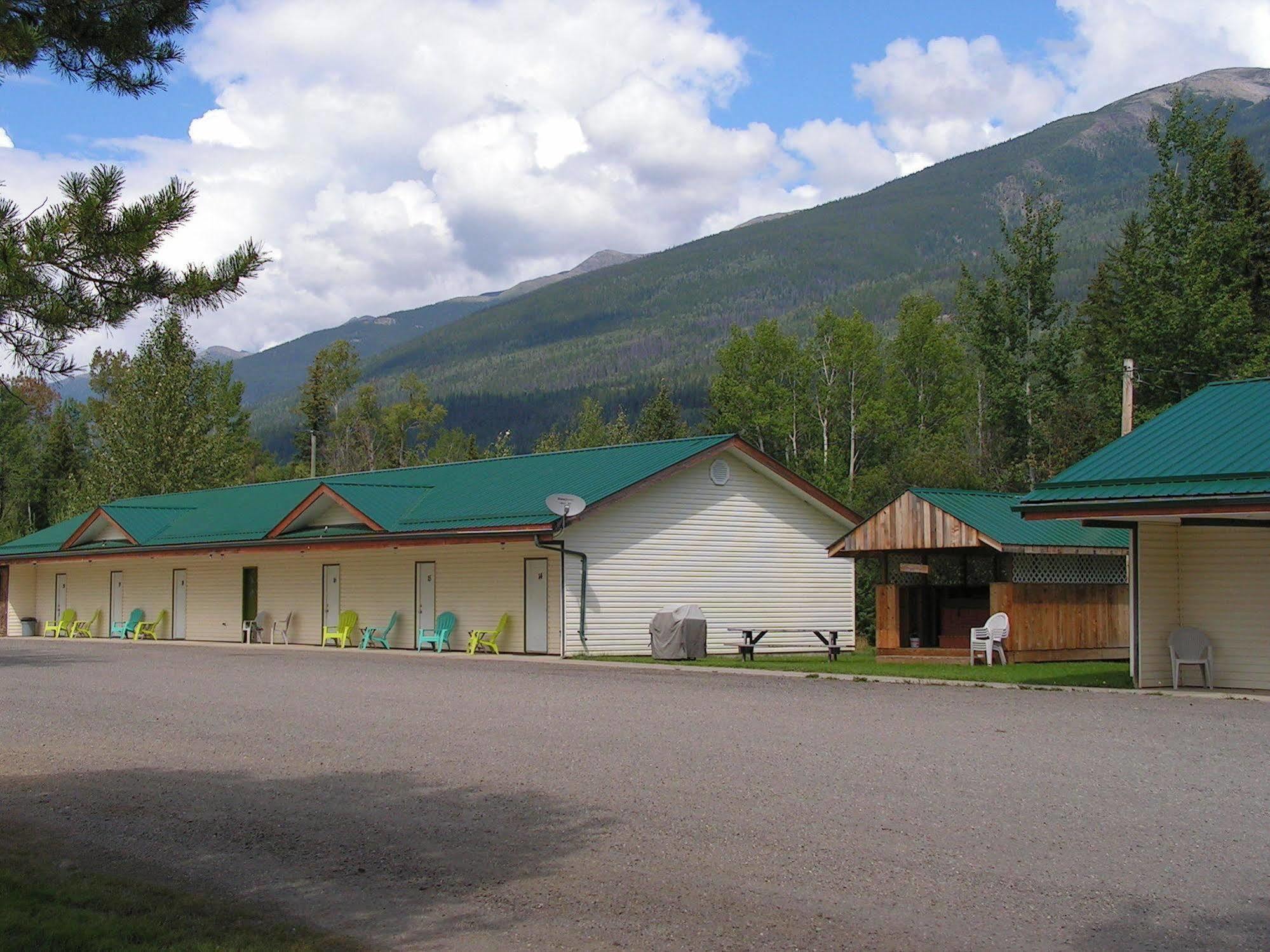 Bell Mountain Motel Mcbride Zewnętrze zdjęcie